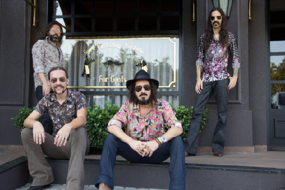 BigBluesBand-586lgx392alt.png